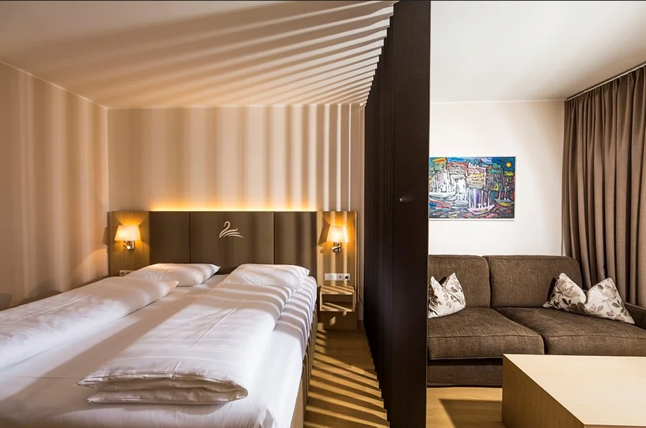 Moderní apartmány na břehu Wörthersee: soukromá pláž a karta výhod