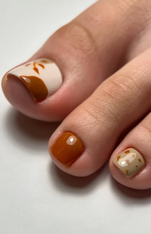 Hýčkání pro ruce i nohy: Manikúra, pedikúra či modeláž nehtů