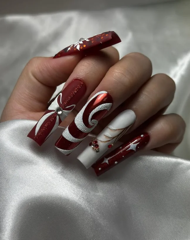 Hýčkání pro ruce i nohy: Manikúra, pedikúra či modeláž nehtů