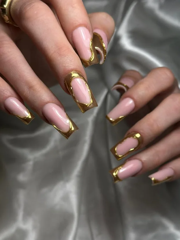 Hýčkání pro ruce i nohy: Manikúra, pedikúra či modeláž nehtů