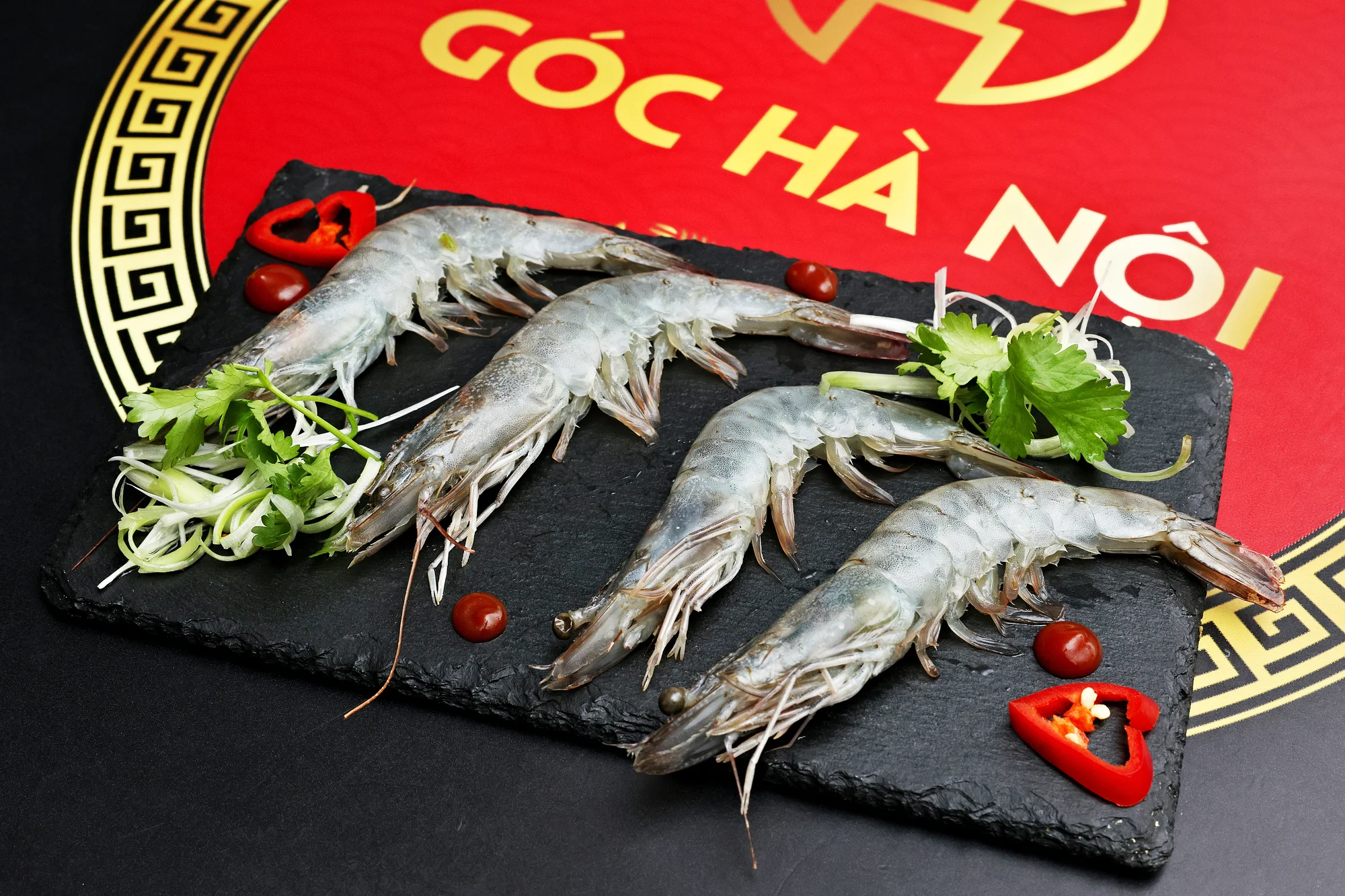 Chuť Hanoje v Praze: Tradiční vietnamský Hot Pot plný masa, mořských plodů a exotiky