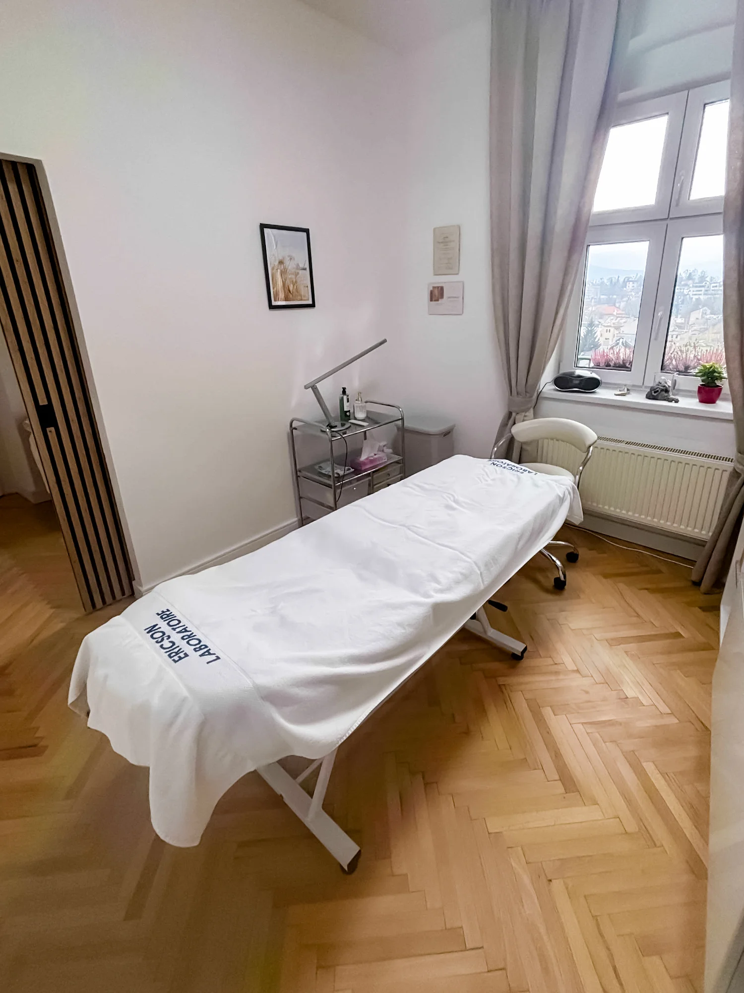 Masáž dle výběru a parafínový zábal: uvolnění zad a šíje nebo reflexní terapie chodidel