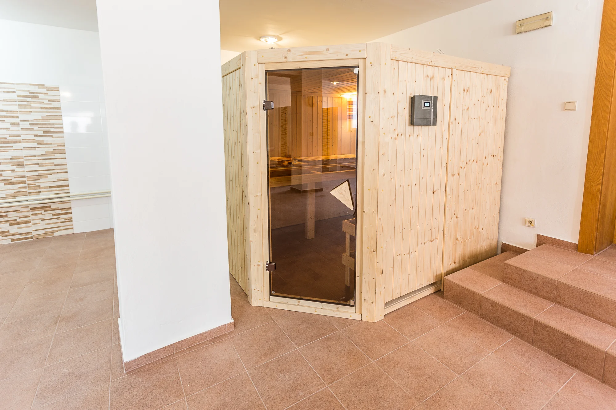 Romantický pobyt v Piešťanech s privátním wellness, snídaní a lahví vína