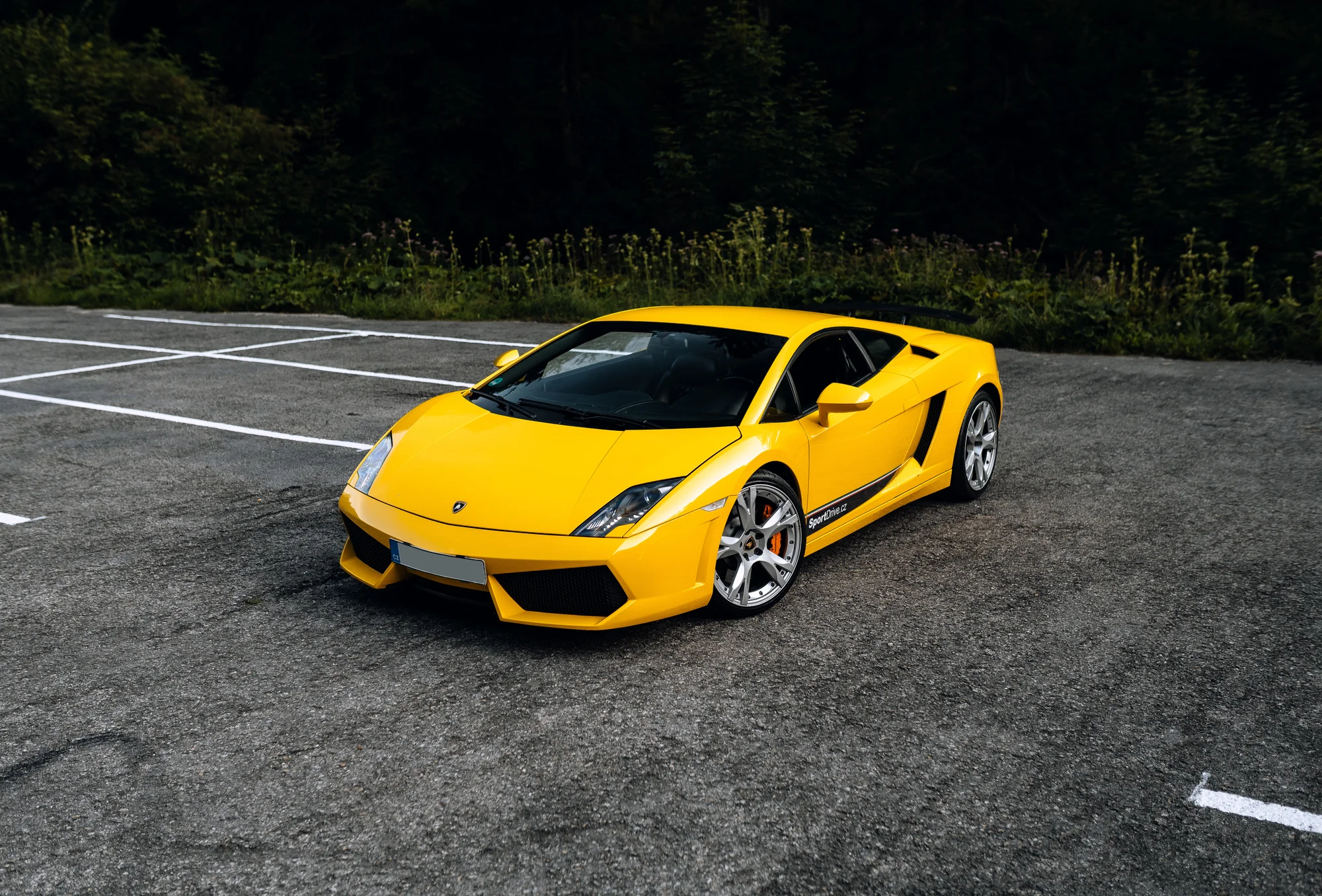 Vstříc adrenalinu: jízda v supersportu –⁠⁠⁠⁠⁠⁠ Ferrari, Lamborgini i Mustang, 20–⁠⁠⁠⁠⁠⁠40 minut