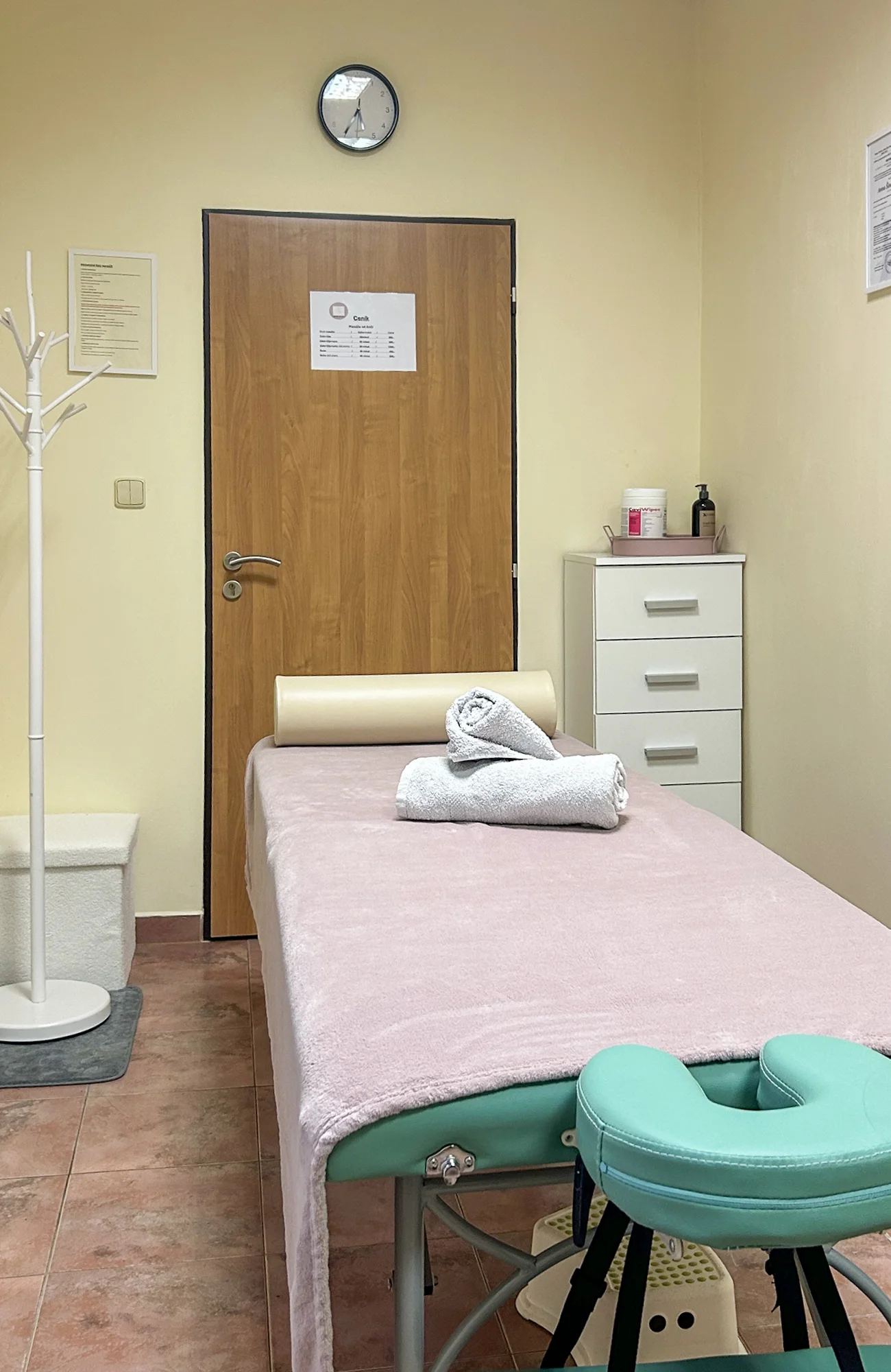 Masáž zad a šíje vč. baňkování: úleva a regenerace během 40 minut