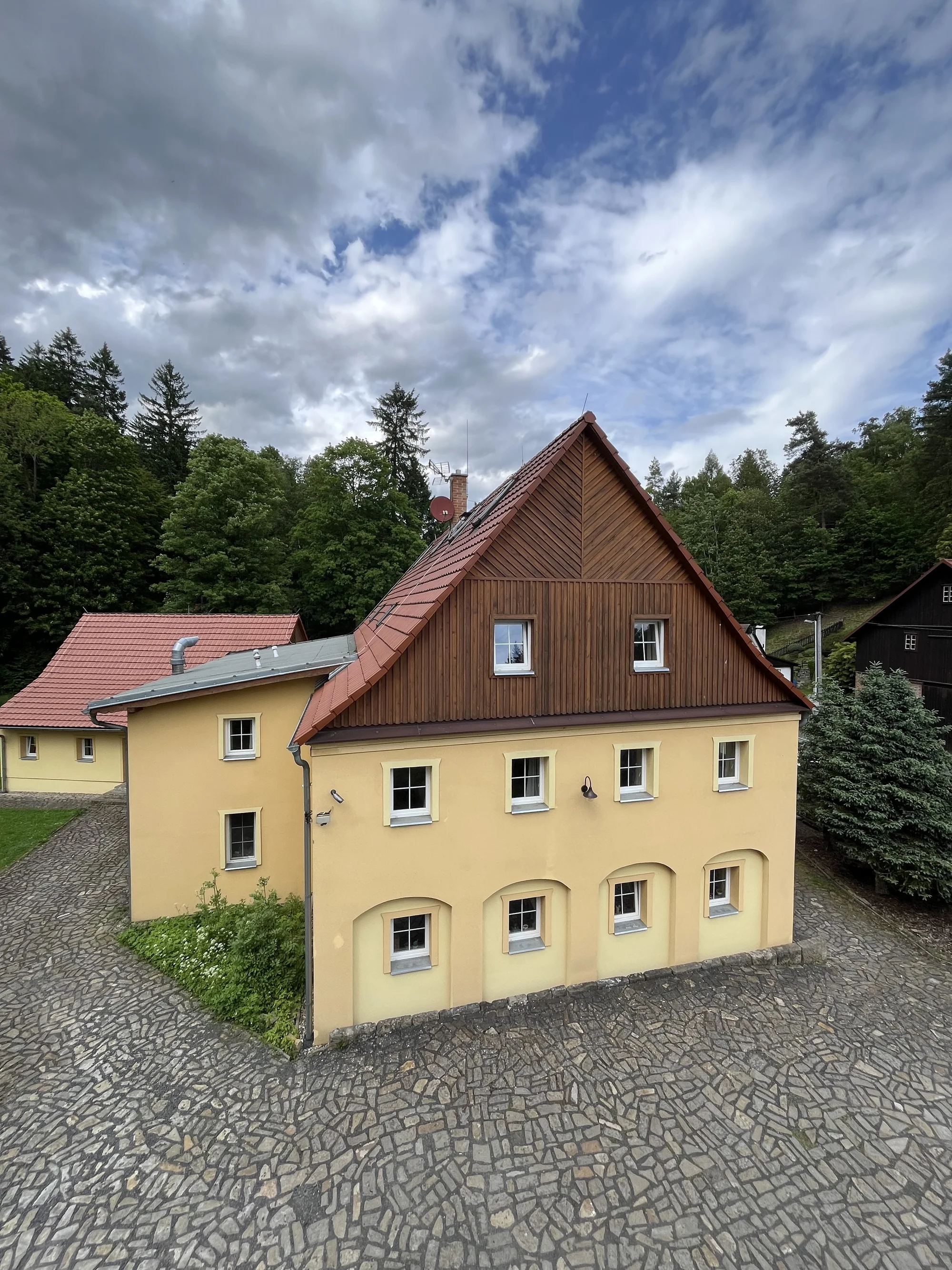 Dovolená v malebné přírodě Českého Švýcarska: penzion se snídaní nebo polopenzí