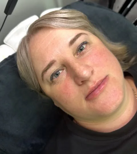 Neodolatelný pohled: úprava a barvení obočí v Brně