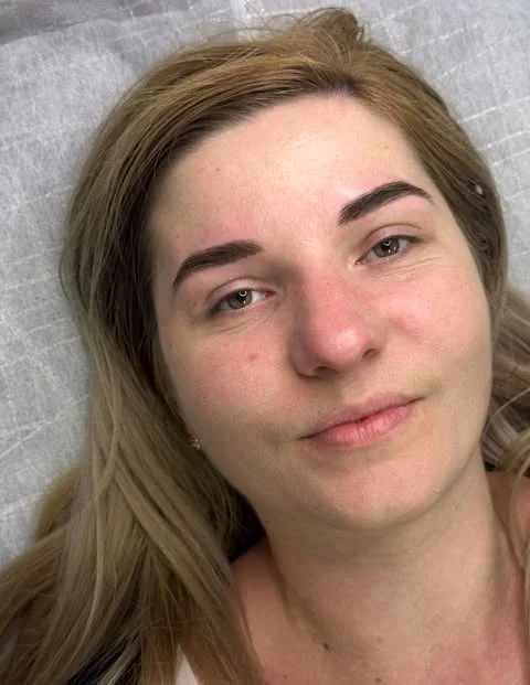 Neodolatelný pohled: úprava a barvení obočí v Brně