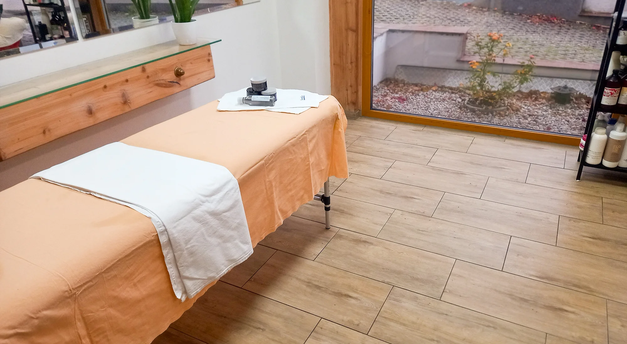 Pleť v dobré kondici: hloubková přístrojová analýza nebo LED fotonová terapie