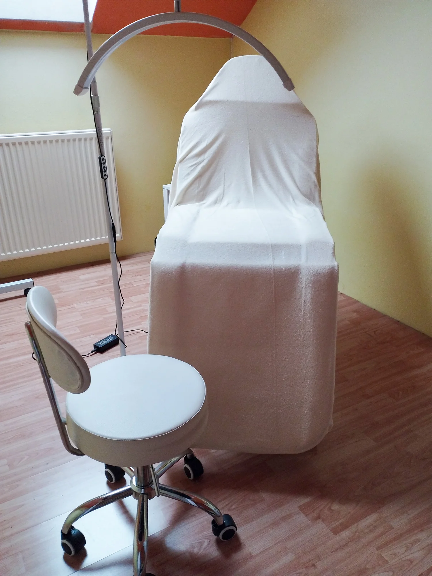 Pedikúra dle výběru: lázeň, P-Shine, peeling, masáž i aplikace laku