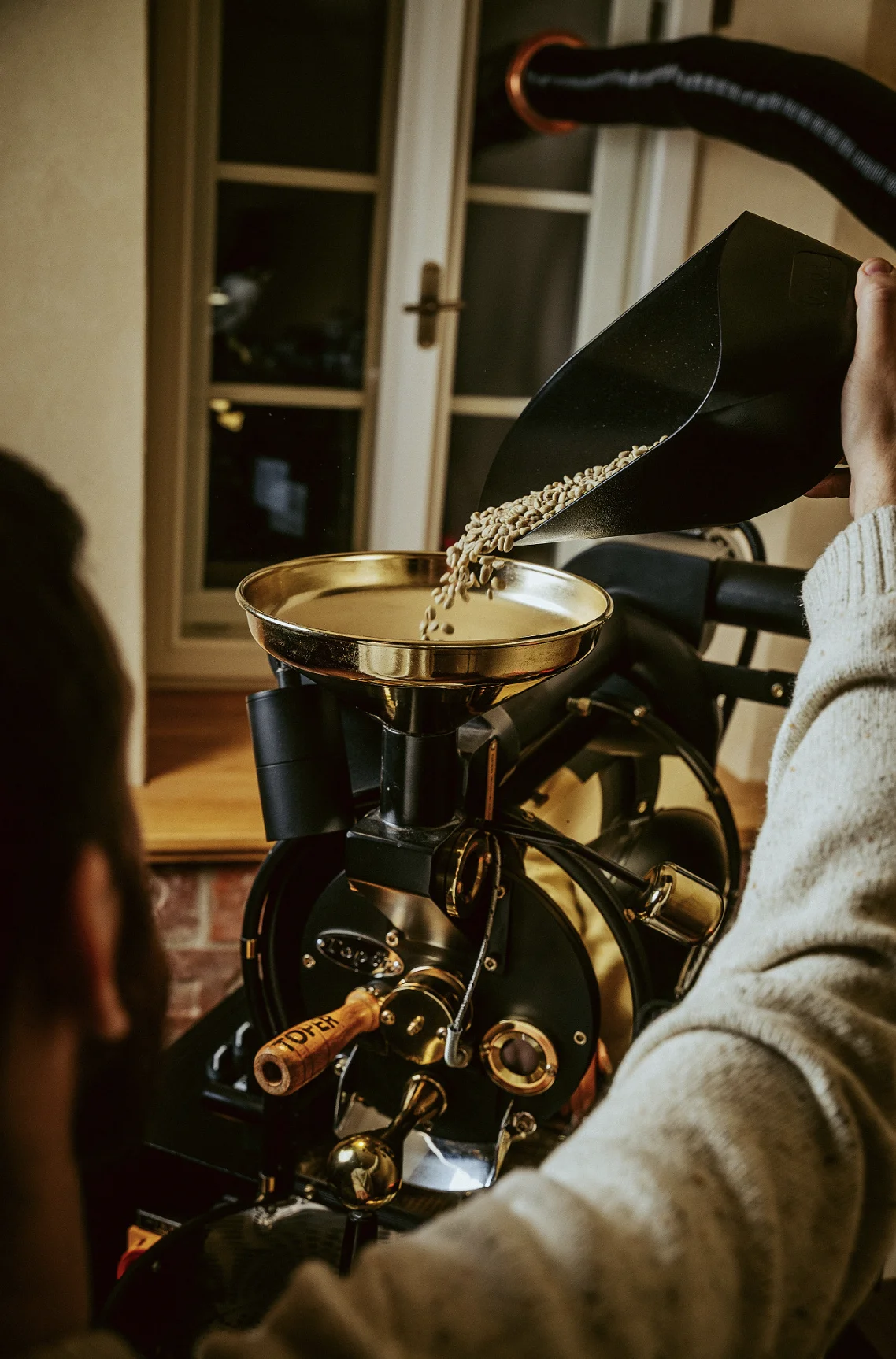 Kurzy domácí přípravy filtru či espressa, nebo zážitkové pražení kávy až pro 5 osob