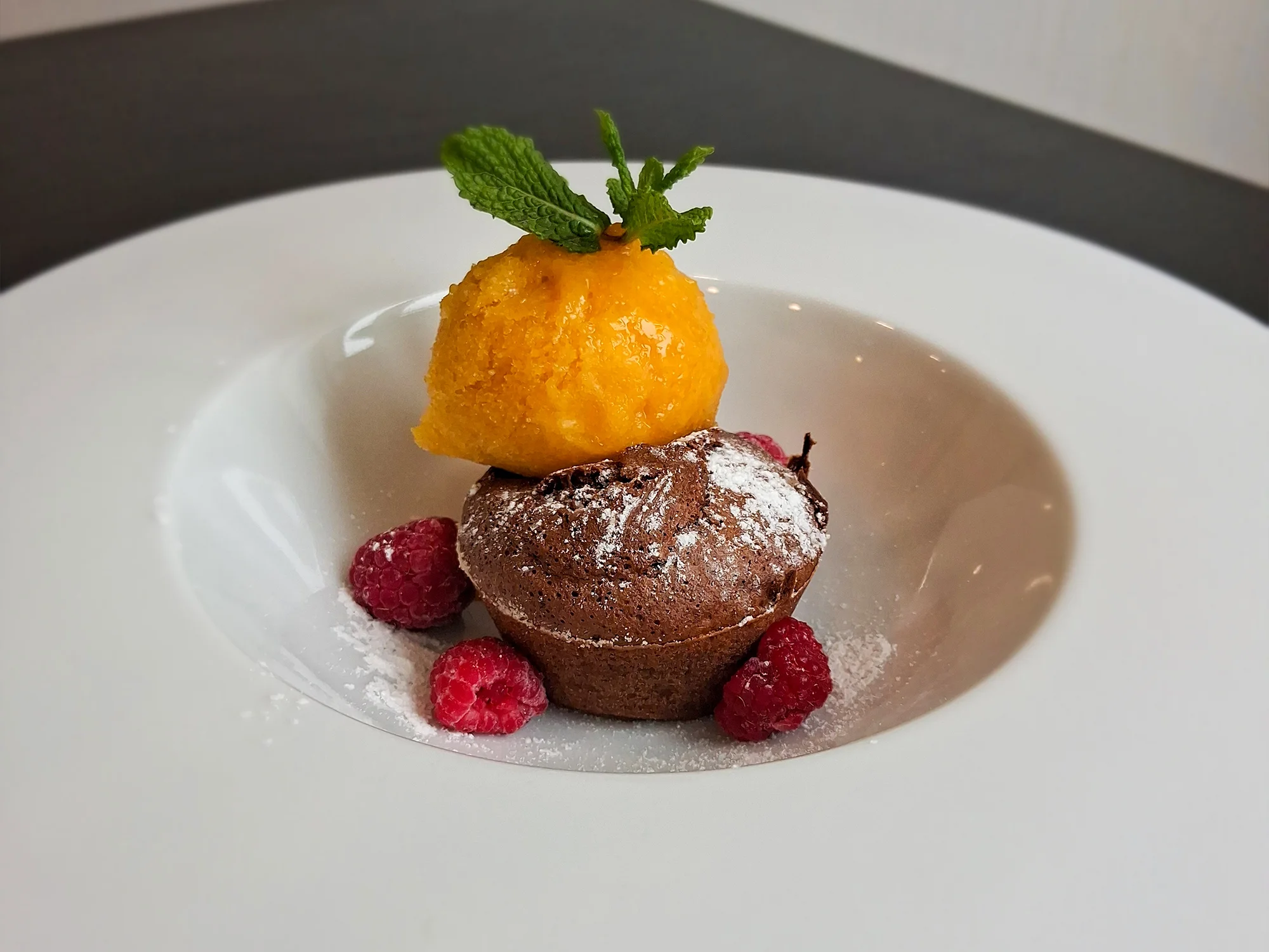 5chod. degustační menu pro dva: tatarák, šafránové risotto i čokoládový fondant