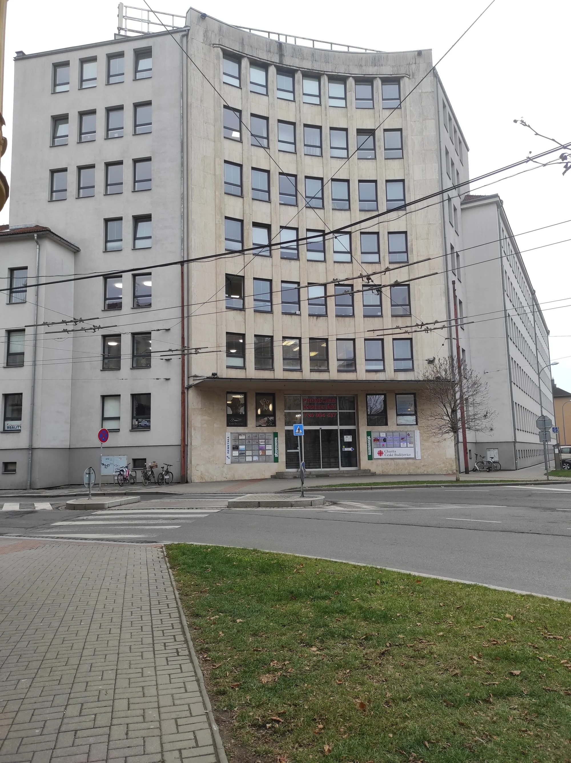 Hubnoucí procedury dle vašeho výběru: kavitace, lymfodrenáž