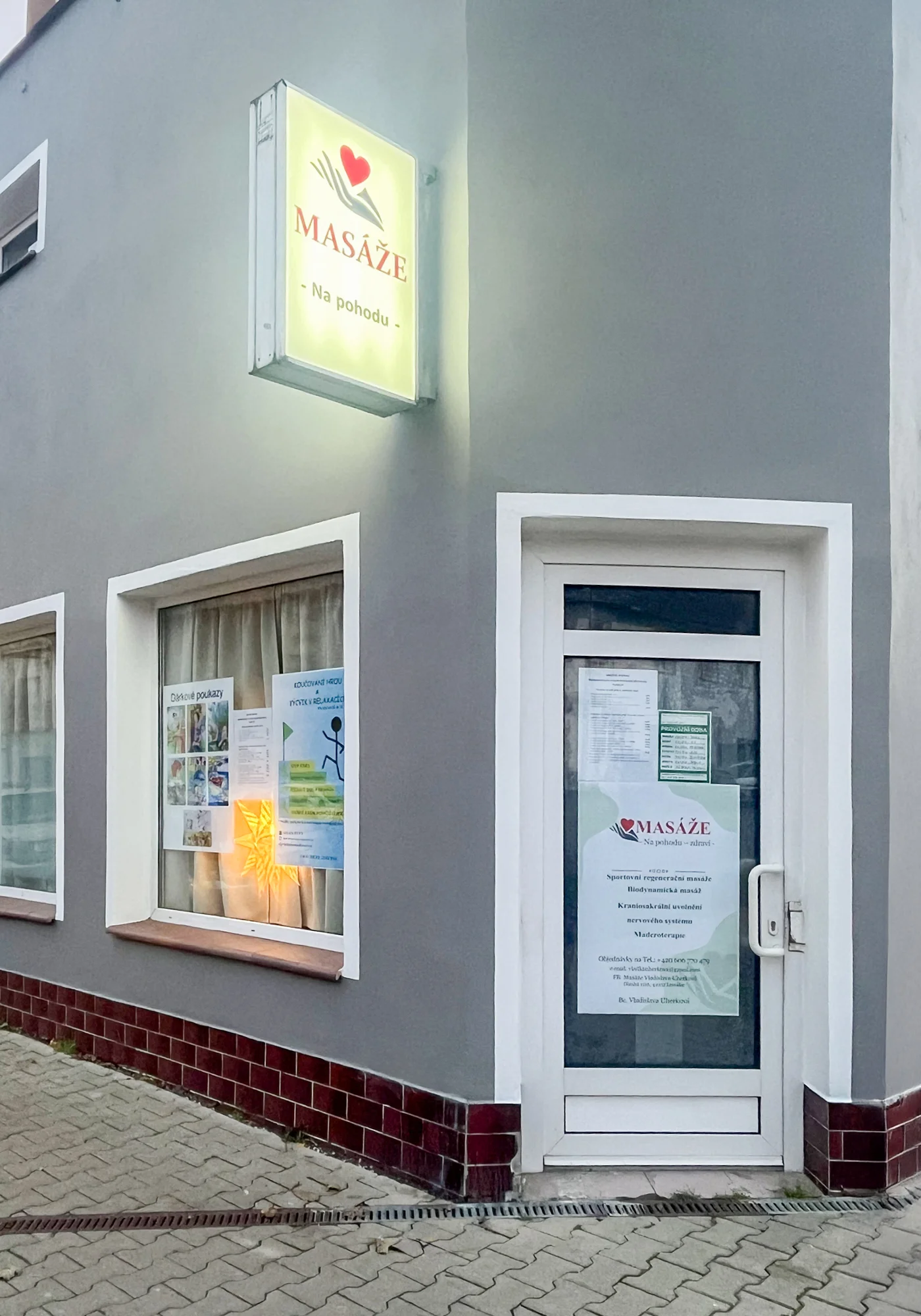 Balíček pro krásné tělo i hladkou pleť: maderoterapie a tejpování břicha