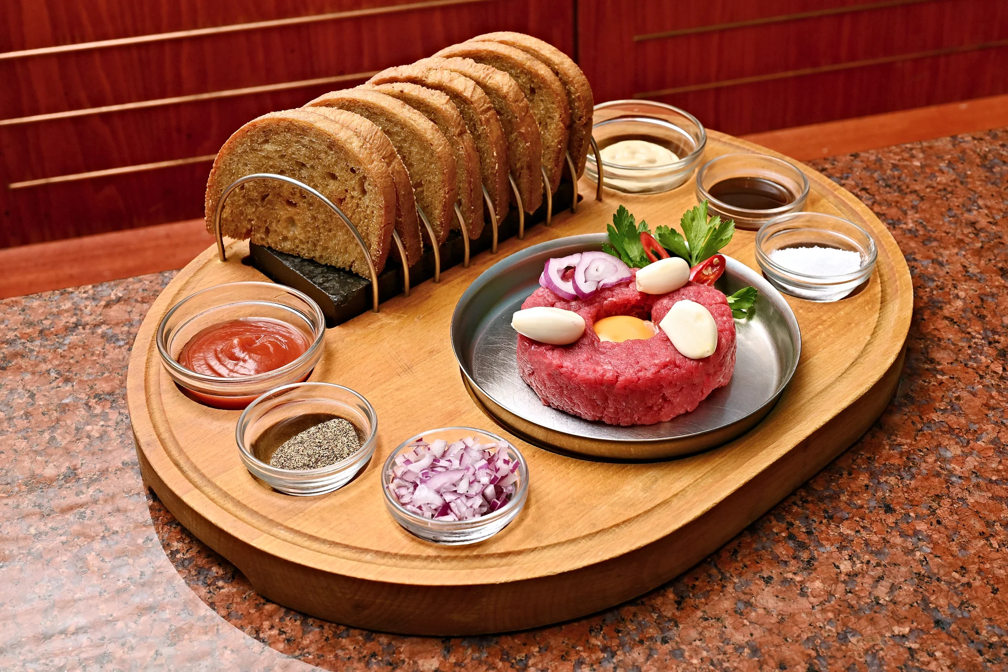 Otevřené vouchery na cokoli v hodnotě 350-1000 Kč do rodinné restaurace na Žižkově