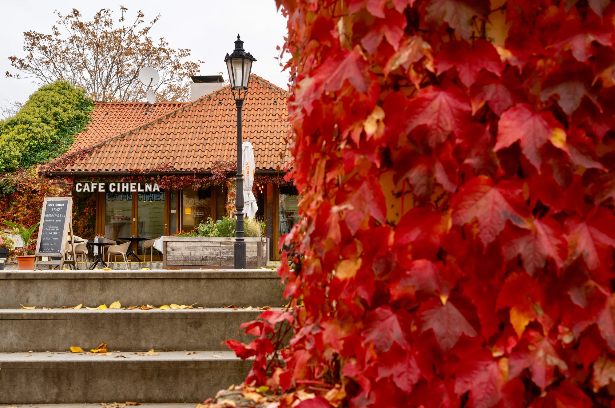 Dárkové vouchery na 1500 až 3000 Kč do restaurace Brick's na Malé Straně