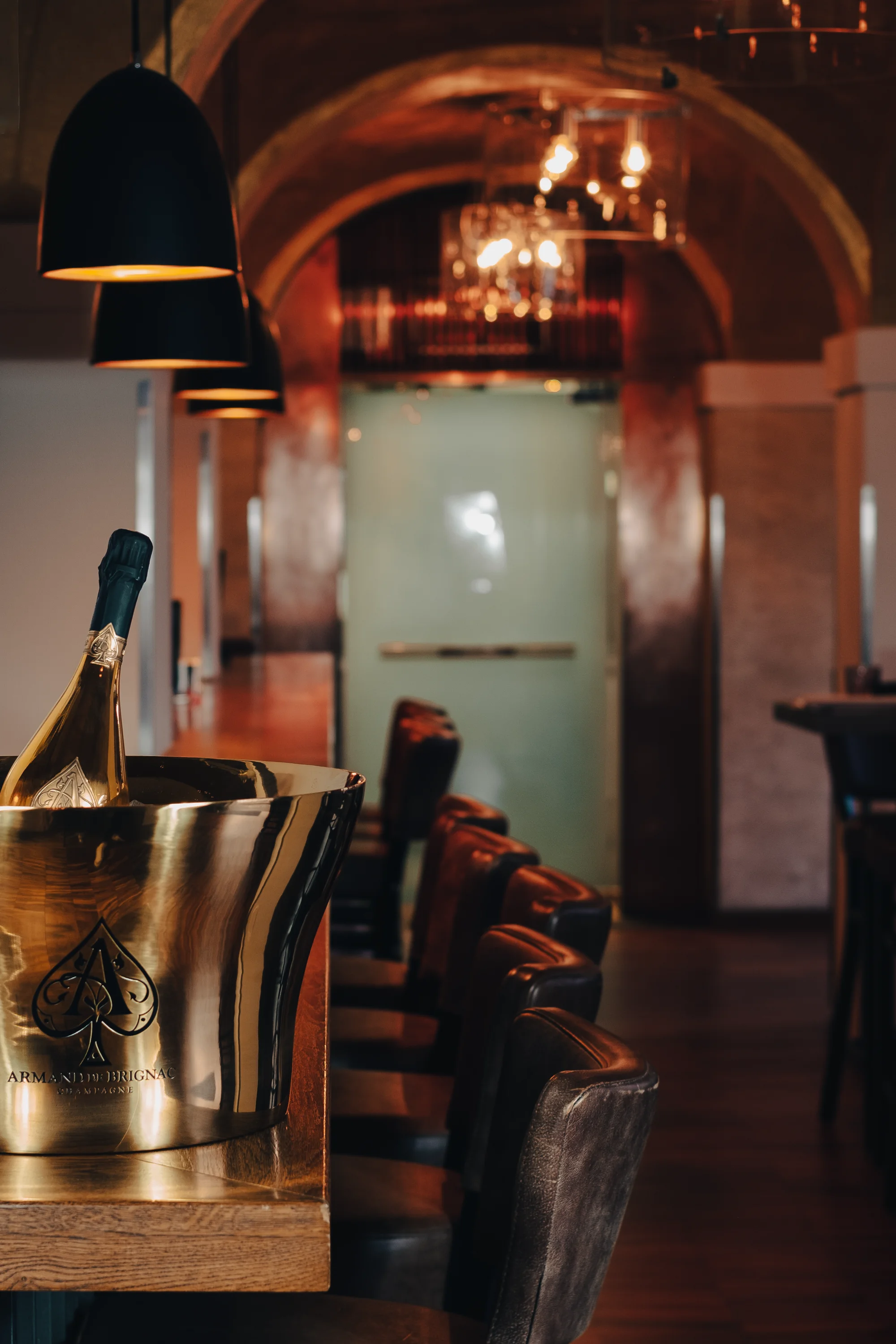 Dárkové vouchery na 1500 až 3000 Kč do restaurace Brick's na Malé Straně