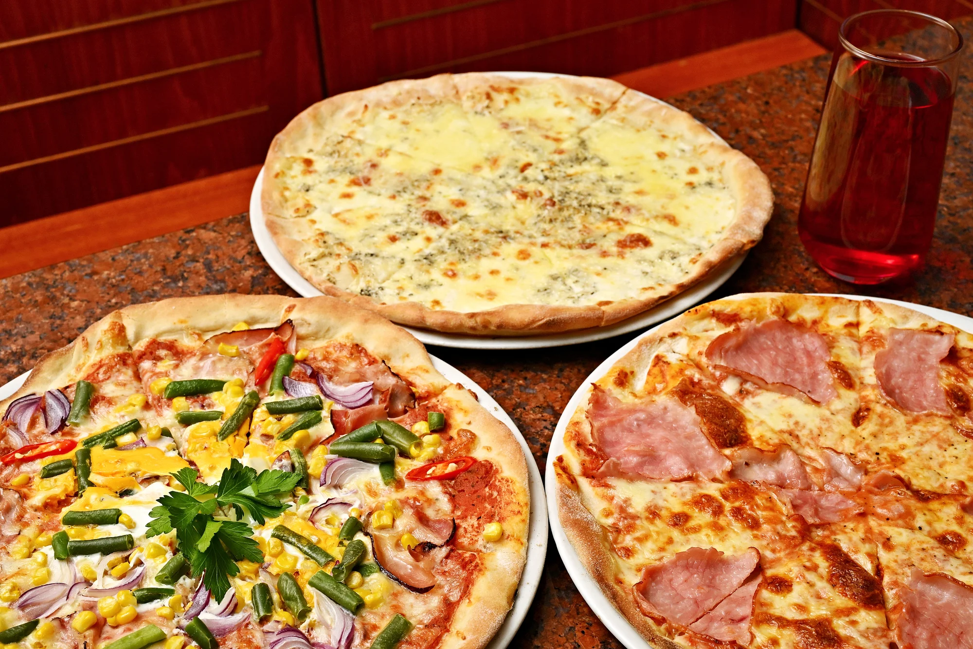 Otevřené vouchery na cokoli v hodnotě 350-1000 Kč do rodinné restaurace na Žižkově