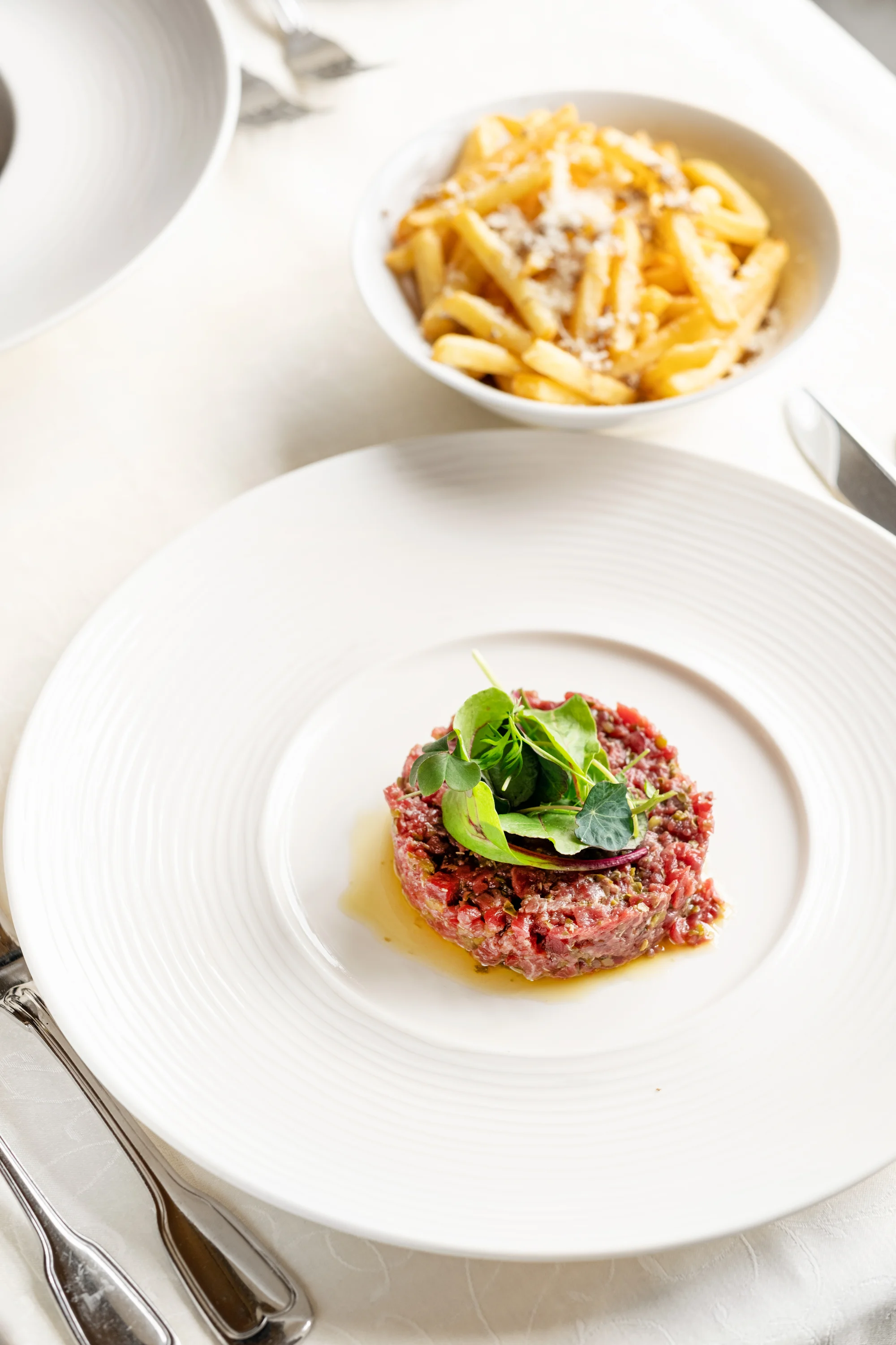 Dárkové vouchery na 1500 až 3000 Kč do restaurace Brick's na Malé Straně