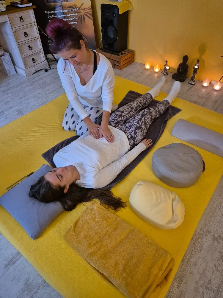 Hluboce relaxační masáž v délce 2,5 hod. i permanentka na tři procedury
