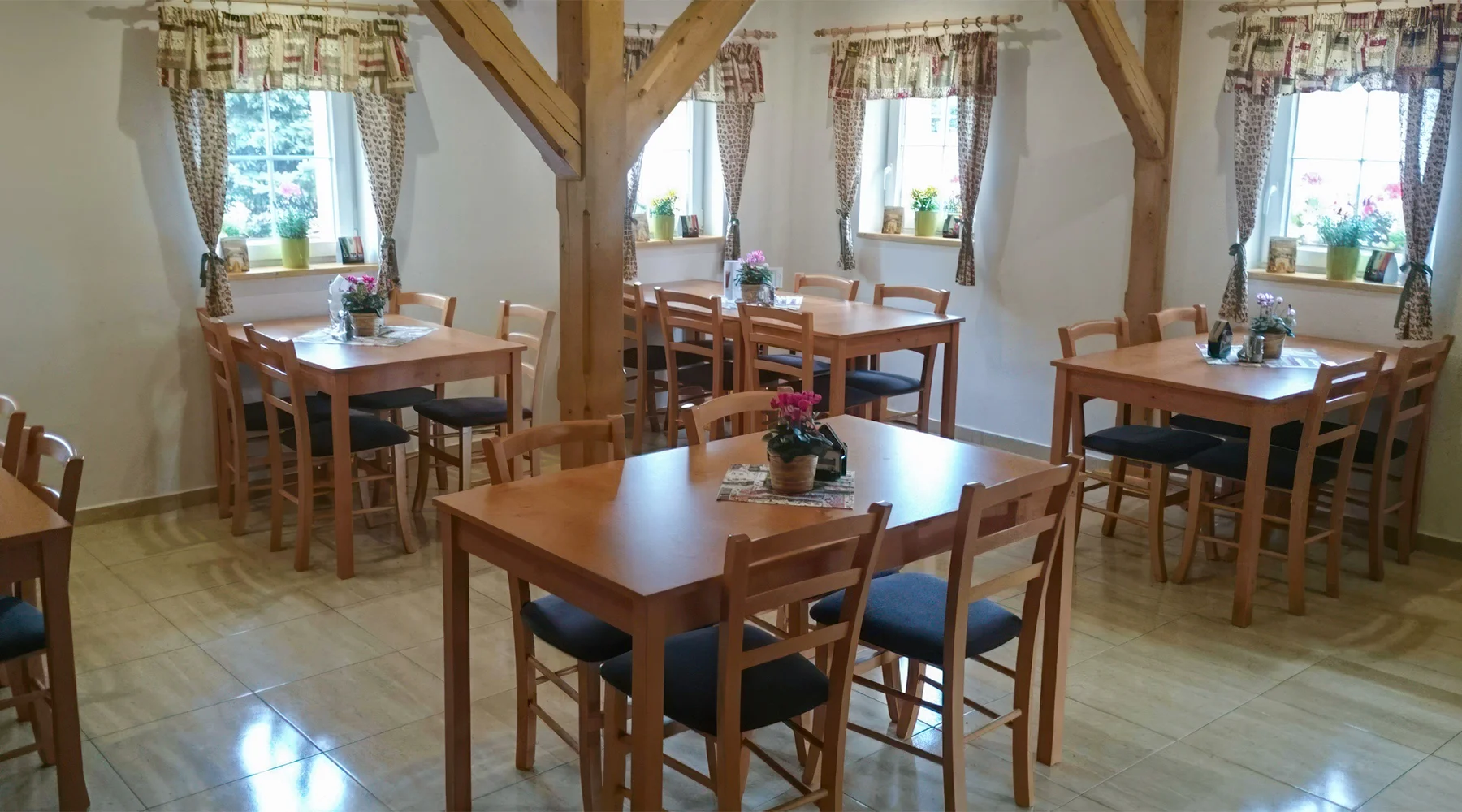 Dovolená v malebné přírodě Českého Švýcarska: penzion se snídaní nebo polopenzí