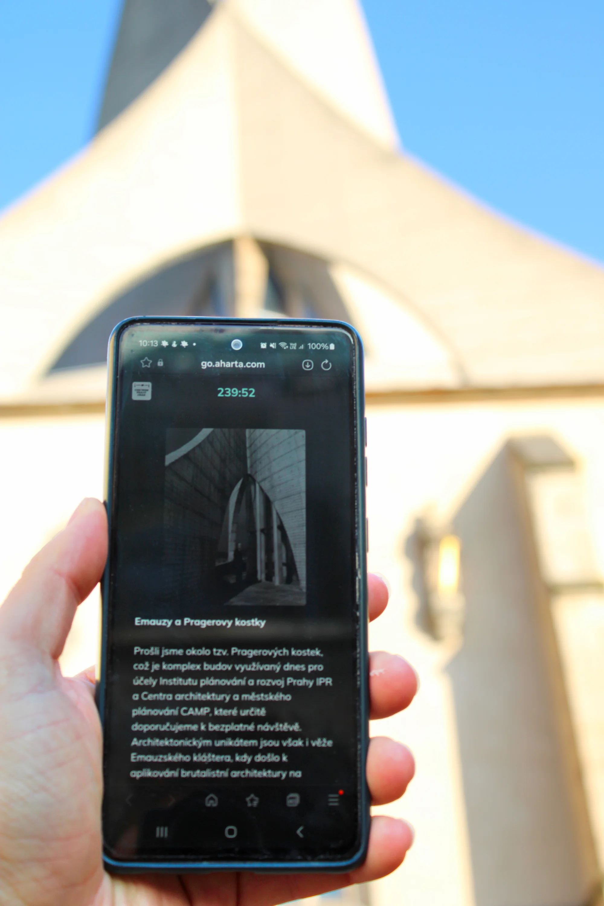 Online průvodce Prahou přímo v mobilu: historické centrum i slavné vily známých architektů