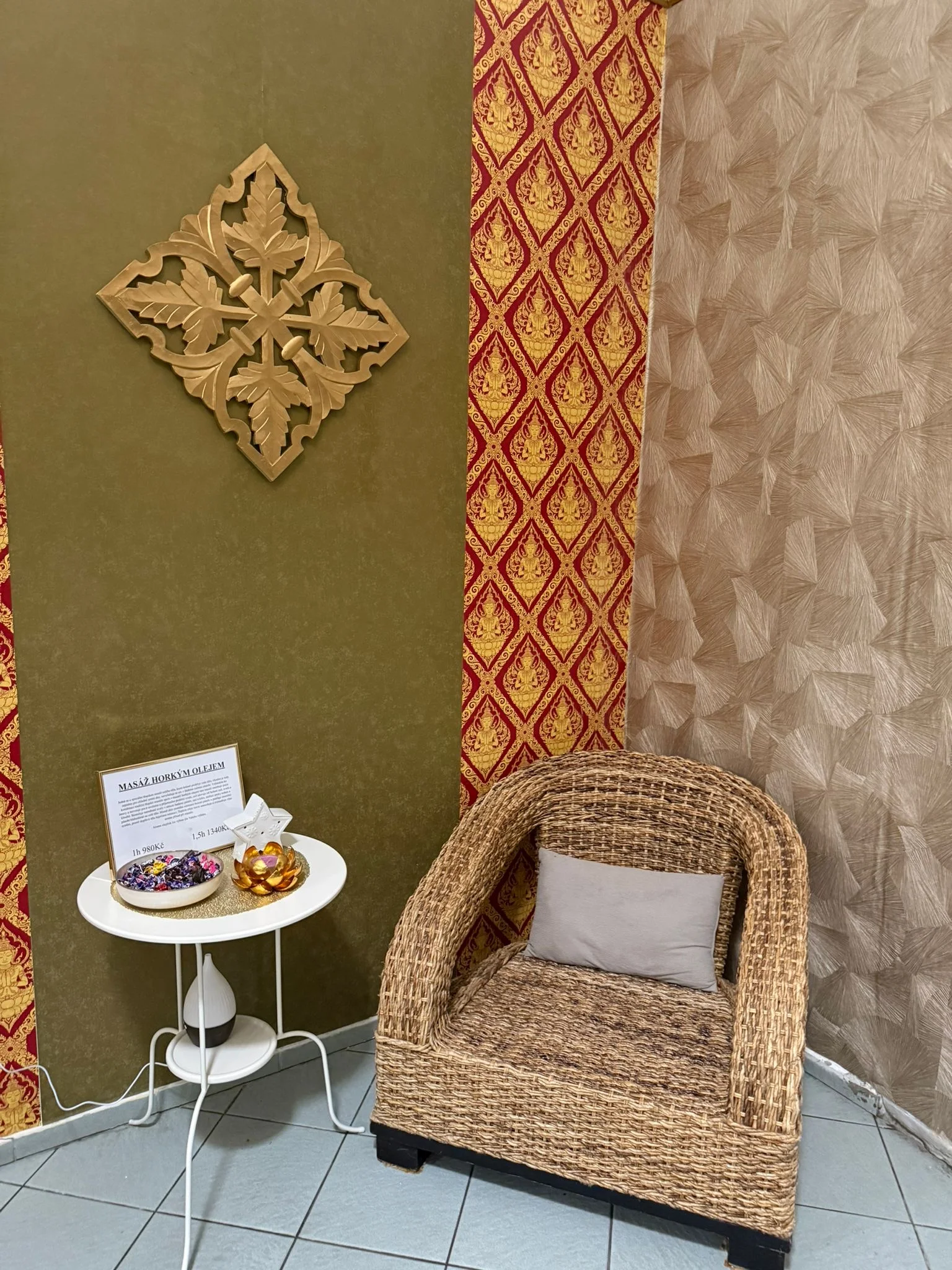 Romantika při thajské olejové masáži: 60minutová péče pro 2 osoby