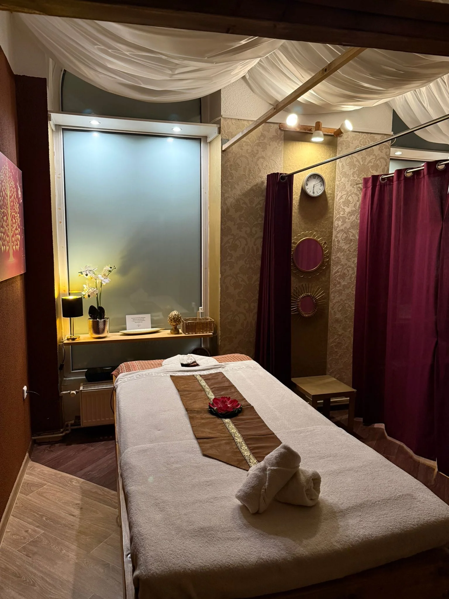 Romantika při thajské olejové masáži: 60minutová péče pro 2 osoby