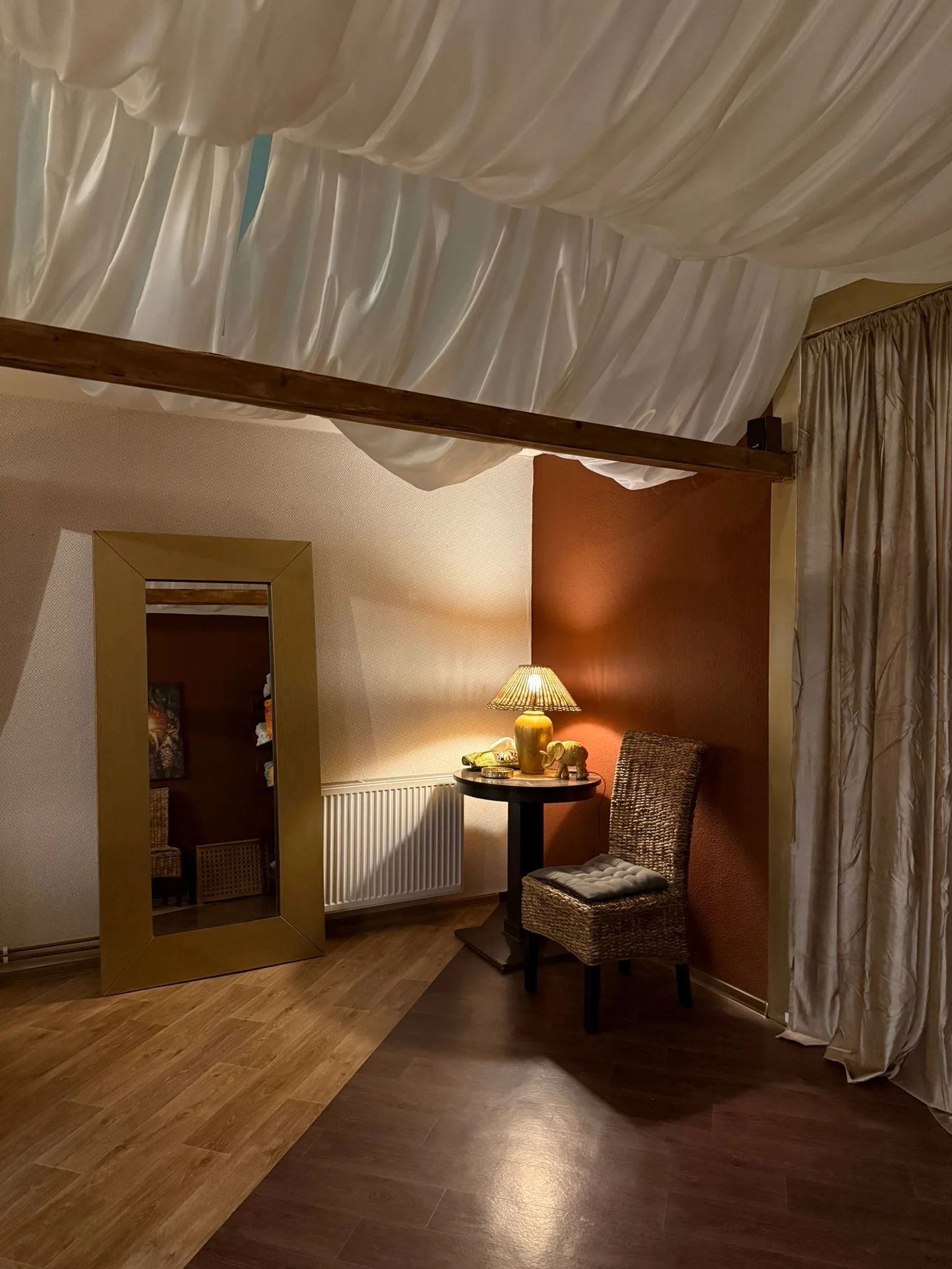 Romantika při thajské olejové masáži: 60minutová péče pro 2 osoby