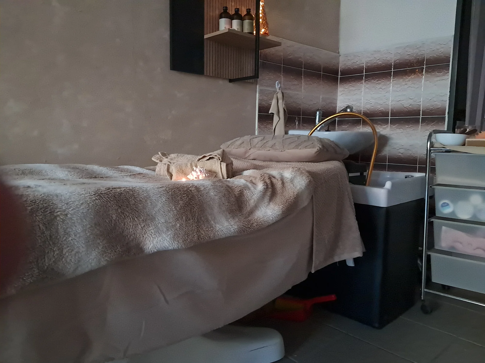 Rituály head spa: mini očista i komplexní relaxace na míru
