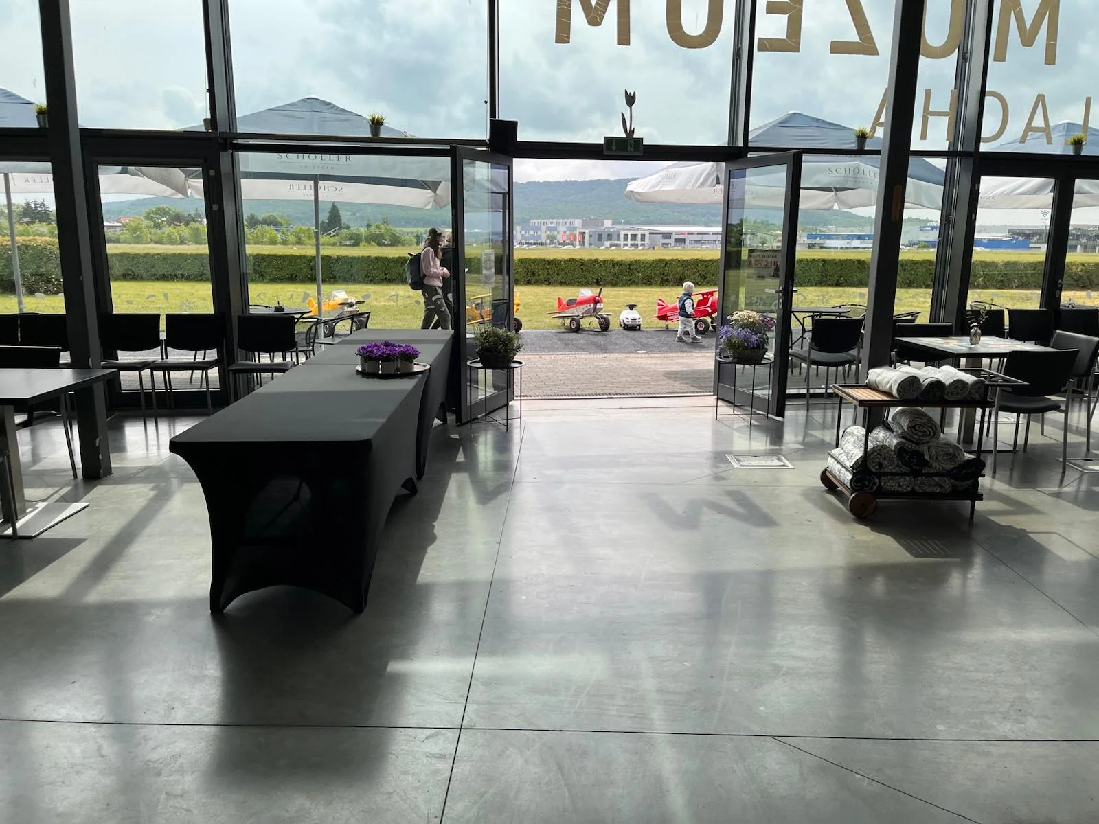 Vouchery až na 500 Kč na vše v kavárně Hangár café v Mladé Boleslavi