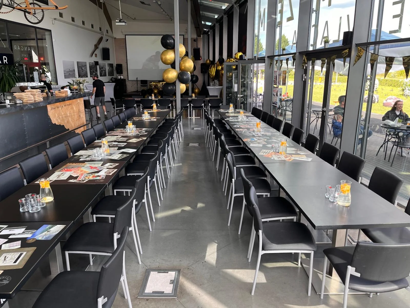 Vouchery až na 500 Kč na vše v kavárně Hangár café v Mladé Boleslavi