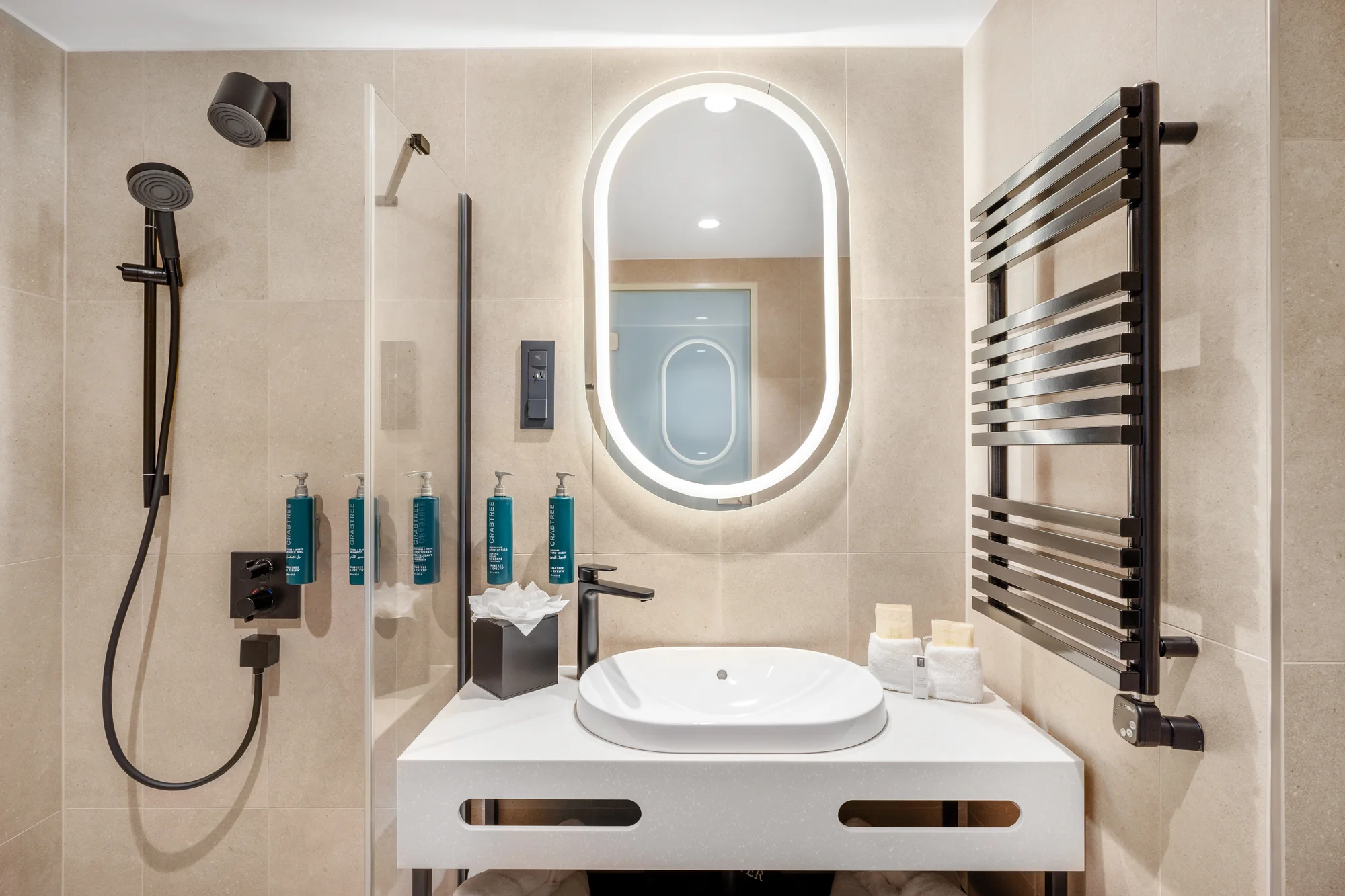 Čtyřhvězdičkový hotel v centru Debrecínu: polopenze i drink ve Sky Baru s panoramatickým výhledem