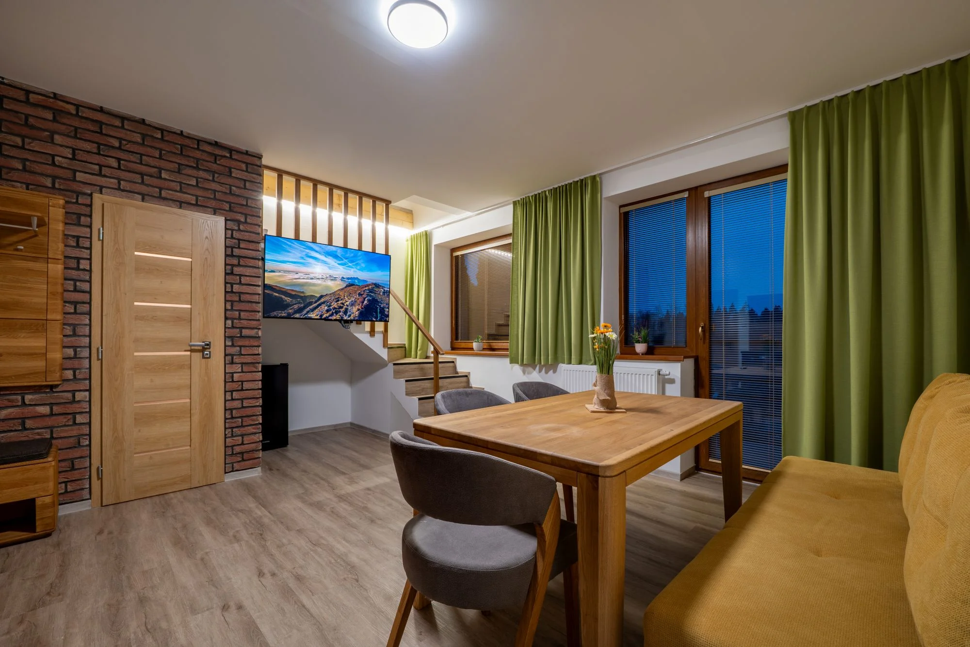 Stylové apartmány na Liptově: strava, výhled na hory i wellness v hobitích domečcích