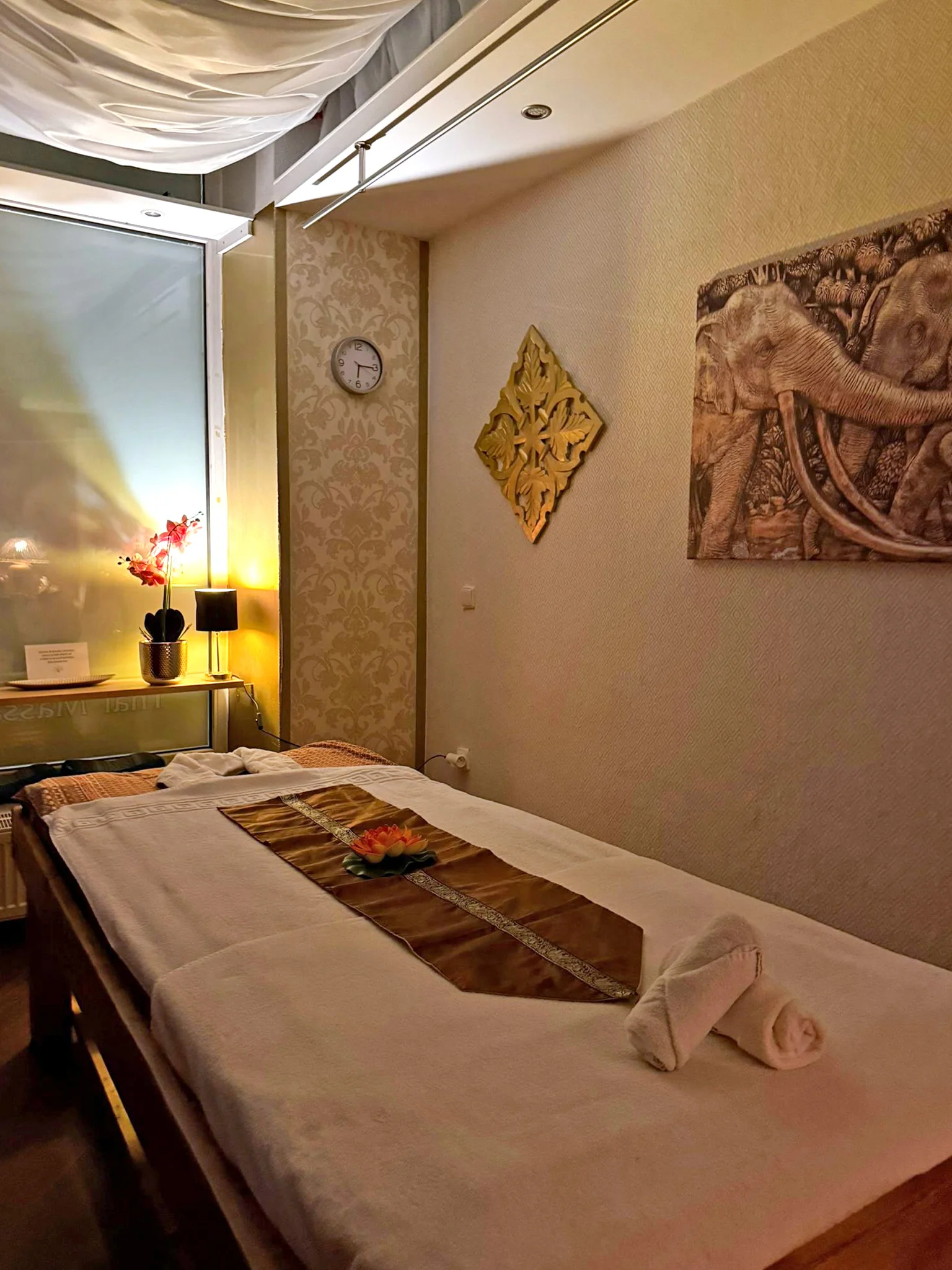 Romantika při thajské olejové masáži: 60minutová péče pro 2 osoby