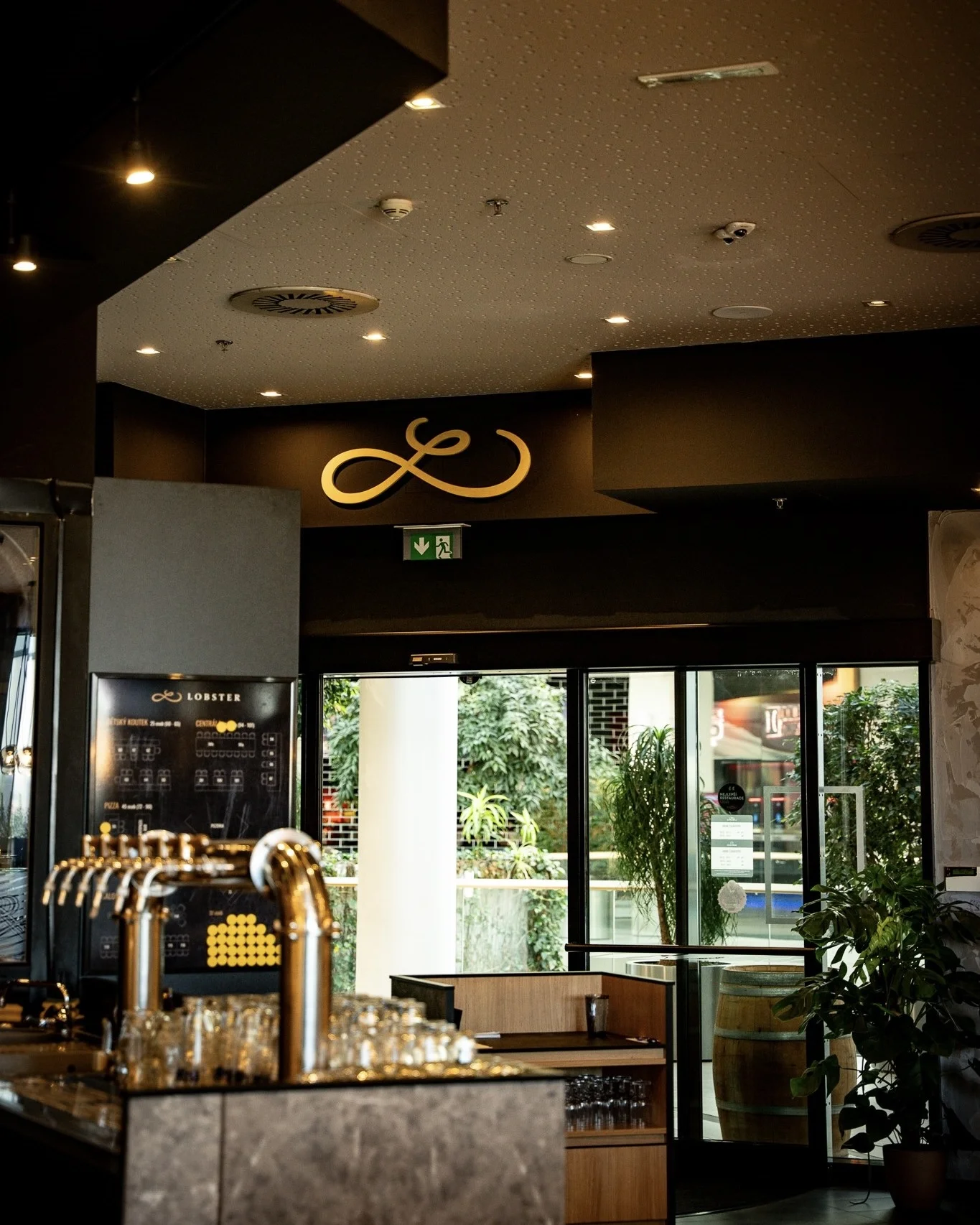 Hodina bowlingu v Šantovce až pro 6 hráčů a k tomu pizza nebo prosecco