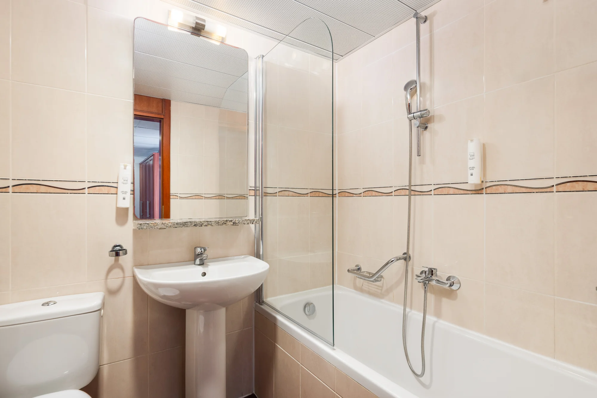 Relax na ostrově Korčula: 4* hotel se stravou, neomezeným wellness i večerním a dětským programem