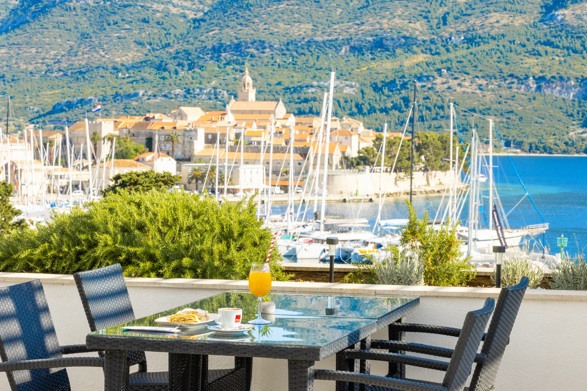 Relax na ostrově Korčula: 4* hotel se stravou, neomezeným wellness i večerním a dětským programem