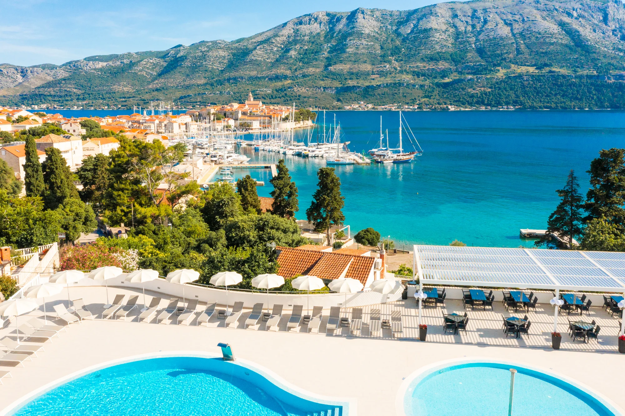 Relax na ostrově Korčula: 4* hotel se stravou, neomezeným wellness i večerním a dětským programem