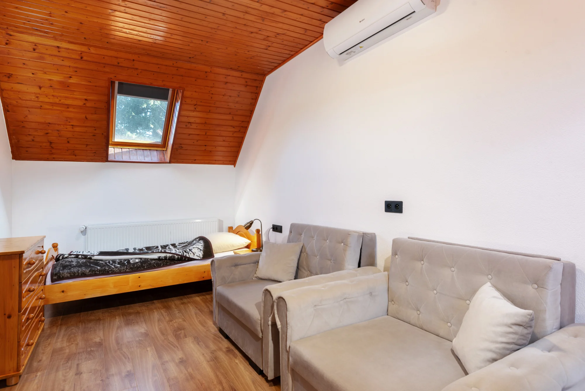 Dovolená na ranči v Novém Tekově: Koně, polopenze, bowling i wellness