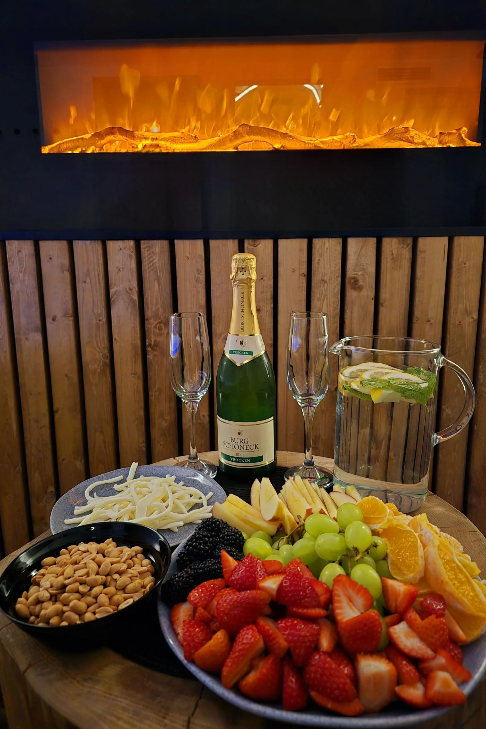 Privátní wellness: vířivá vana, masérna, zážitková místnost pro páry i lahev sektu