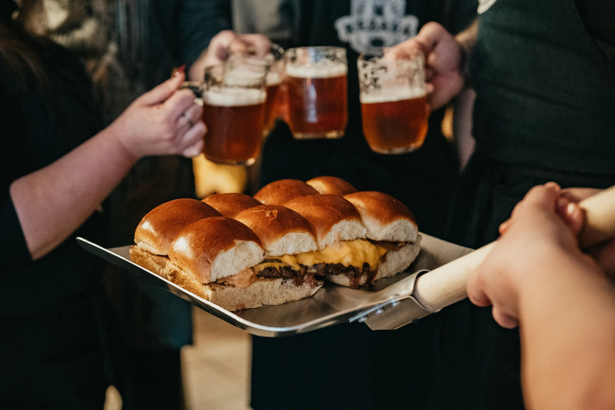 Otevřené vouchery na 500-1500 Kč: burgery, kuře v tempuře i trhané vepřové