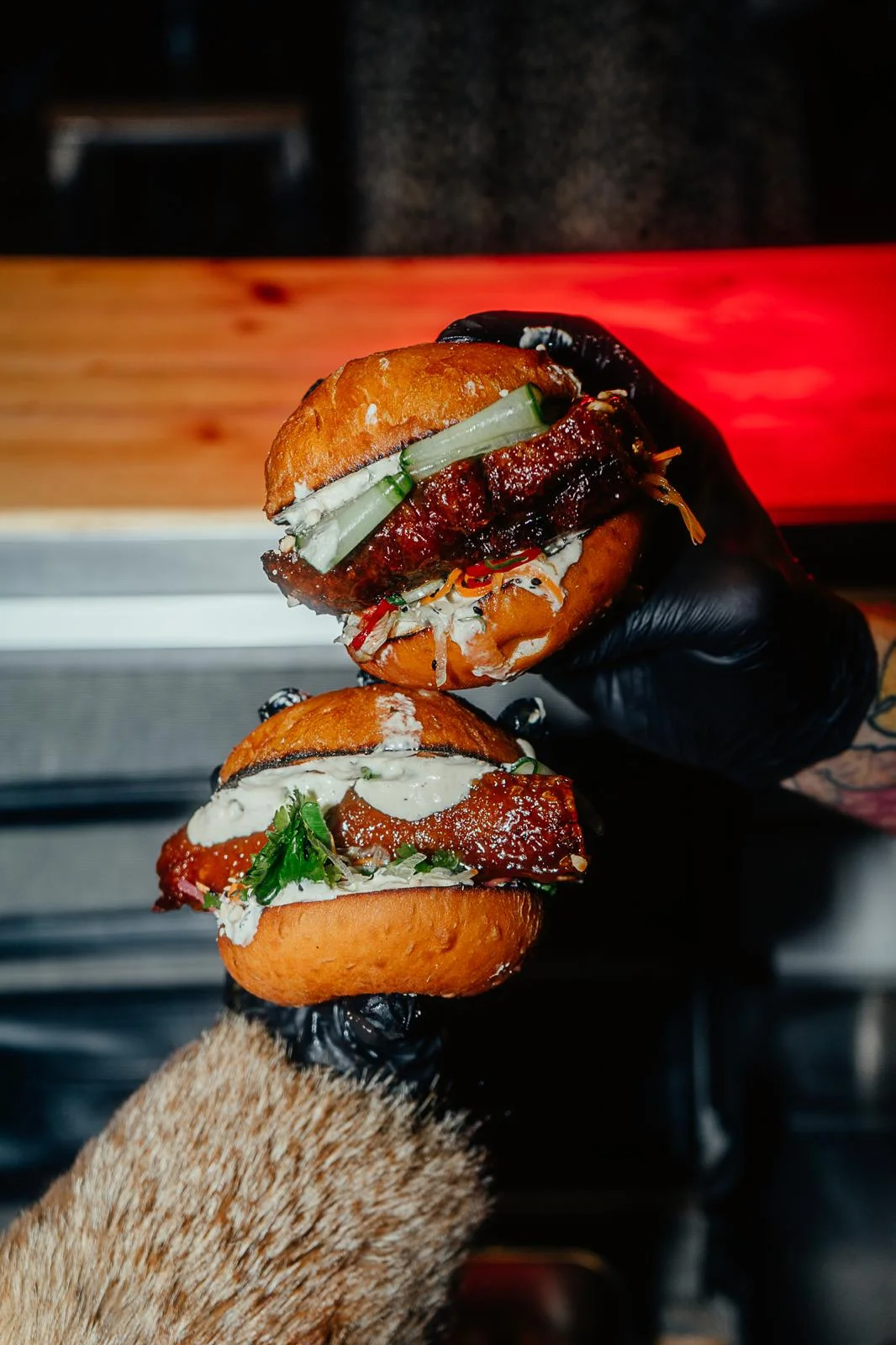 Otevřené vouchery na 500-1500 Kč: burgery, kuře v tempuře i trhané vepřové