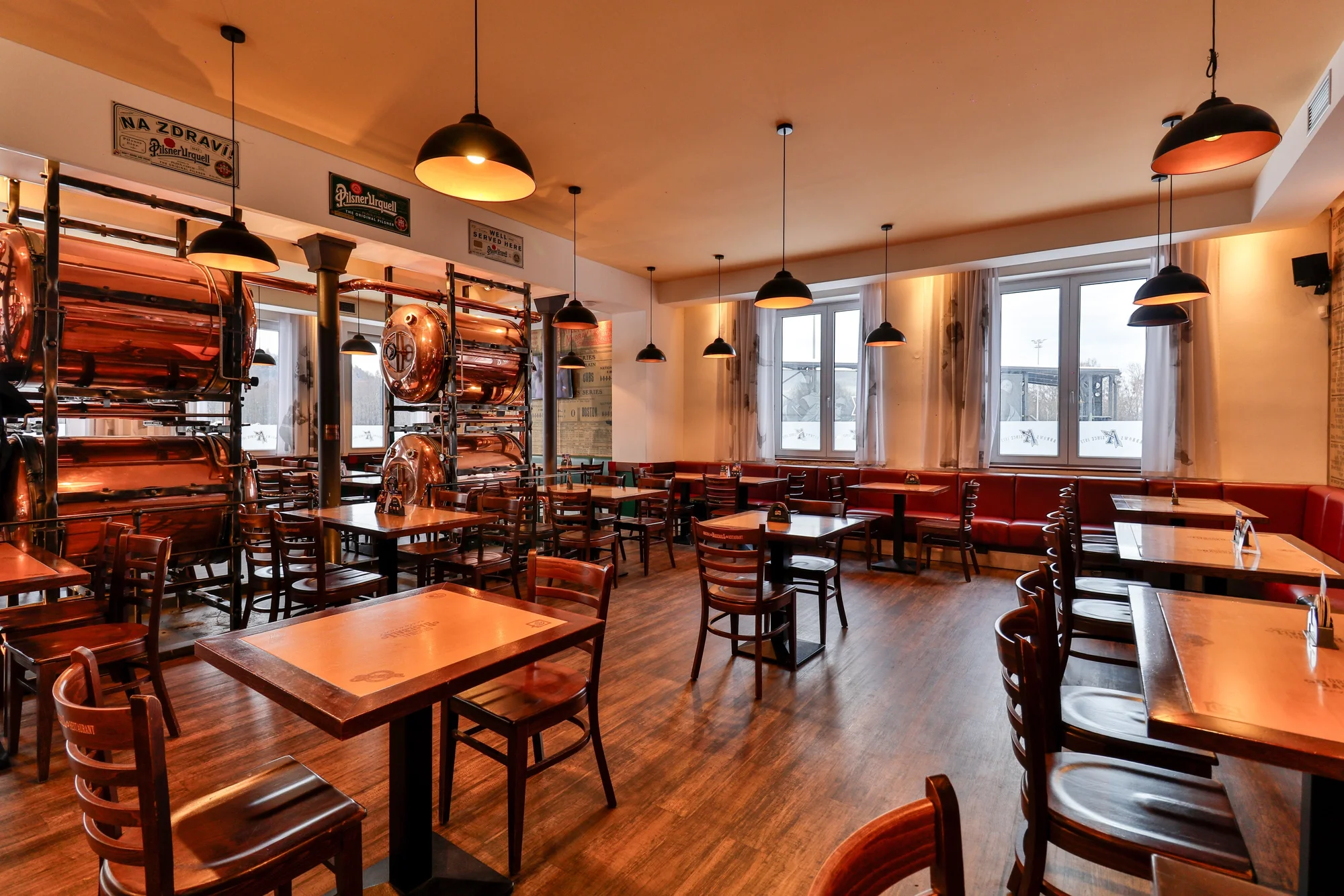 Ochutnejte Ameriku: menu pro 2 osoby s mini burgery, žebry i křídly