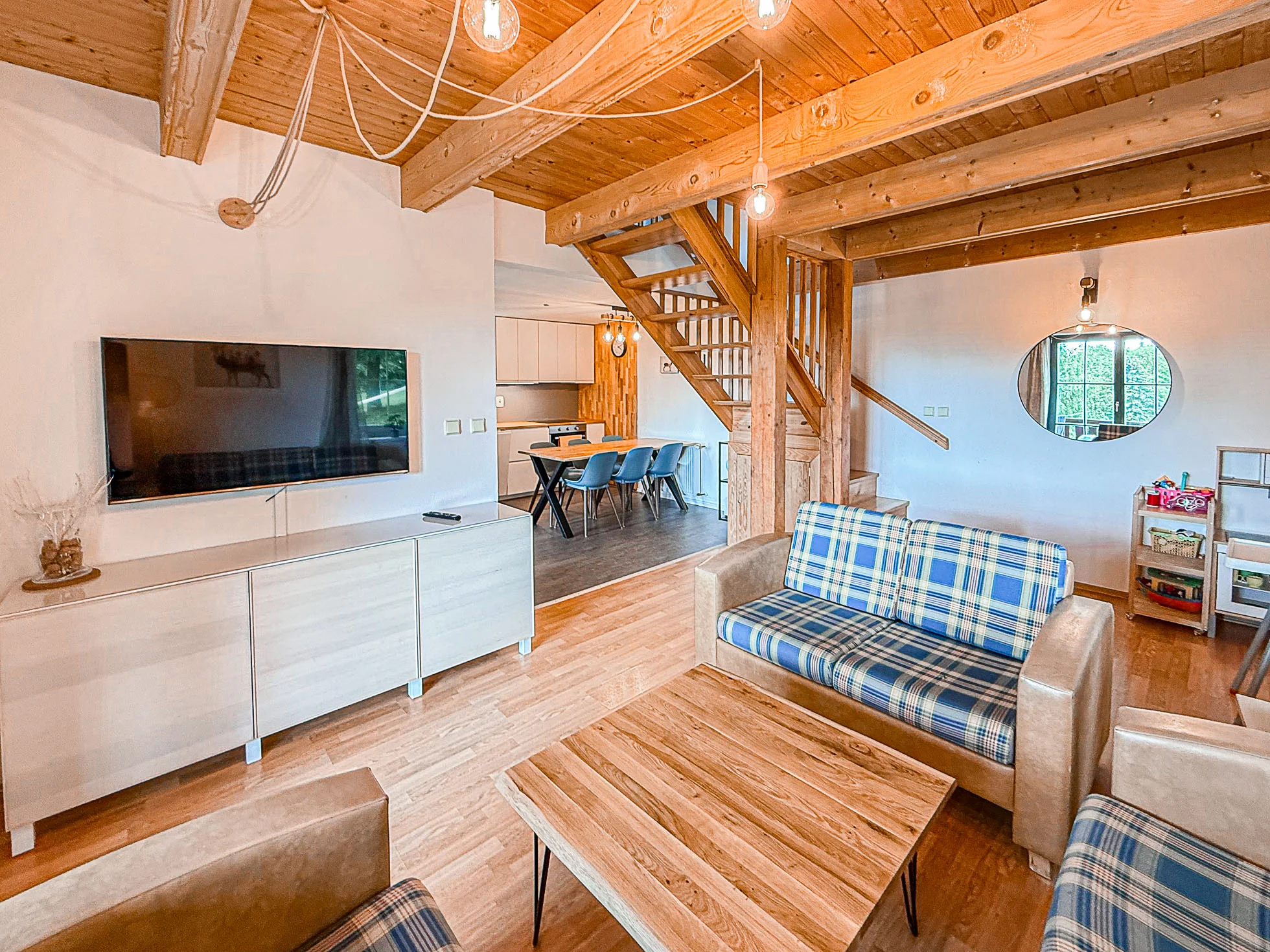 Chaty v Čisté v Krkonoších až pro 8 osob: sjezdovky, výlety a v létě bazén