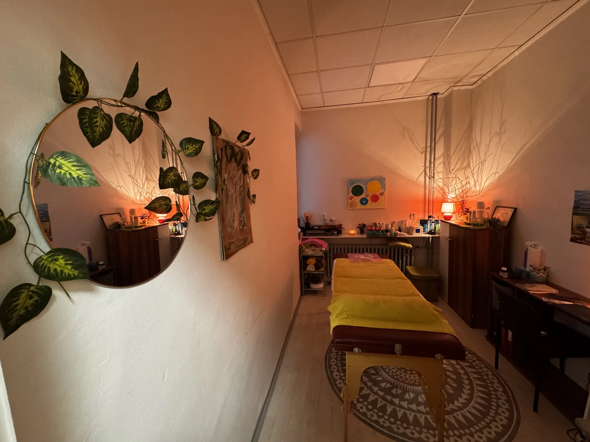 Masáž zad nebo celotělová, reflexní terapie nohou i lávové kameny