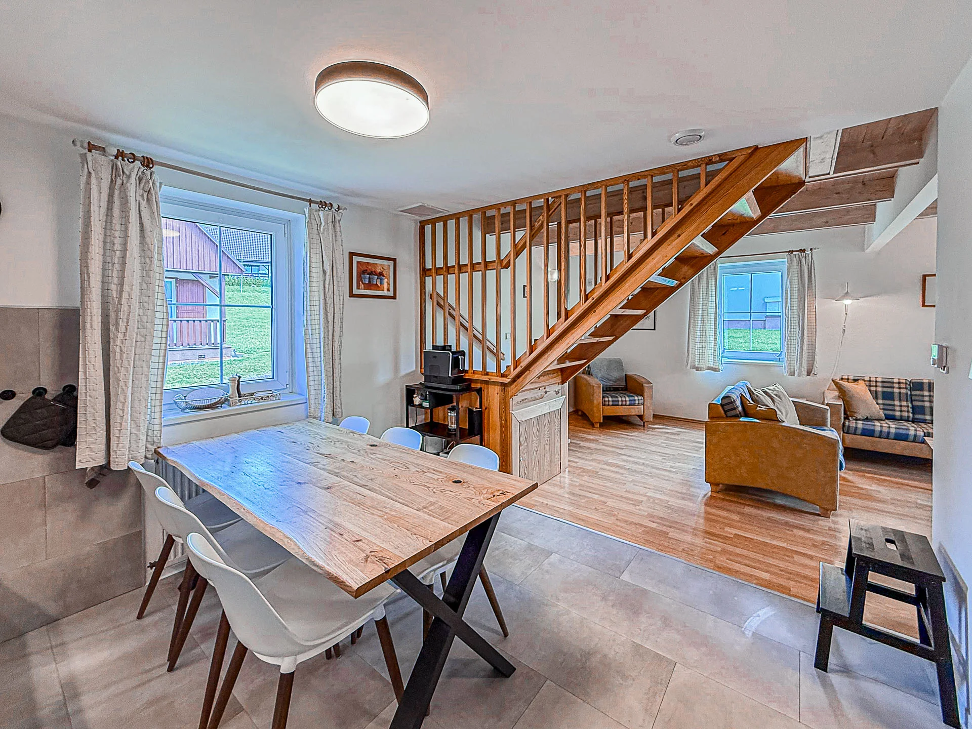 Chaty v Čisté v Krkonoších až pro 8 osob: sjezdovky, výlety a v létě bazén