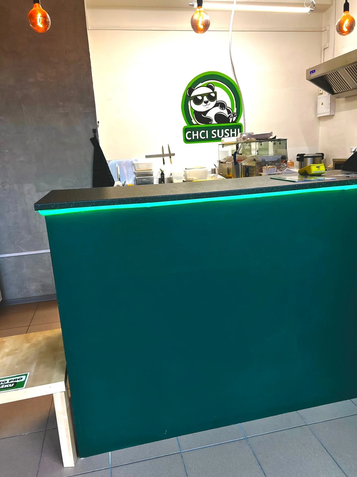 Sushi s sebou: otevřený voucher do bistra v Polabinách na 300, 500 nebo 1000 Kč