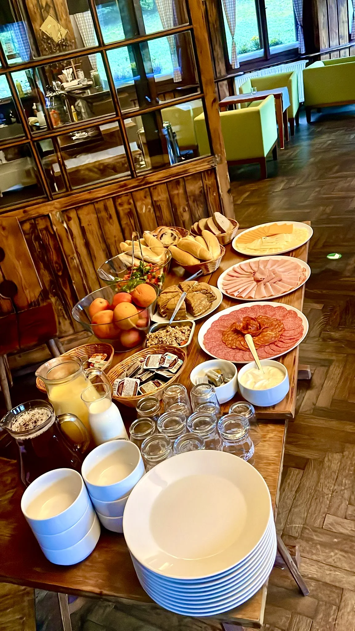 Tradiční horská chata v Peci pod Sněžkou: pobyt se snídaní, trasy pro skialpinisty