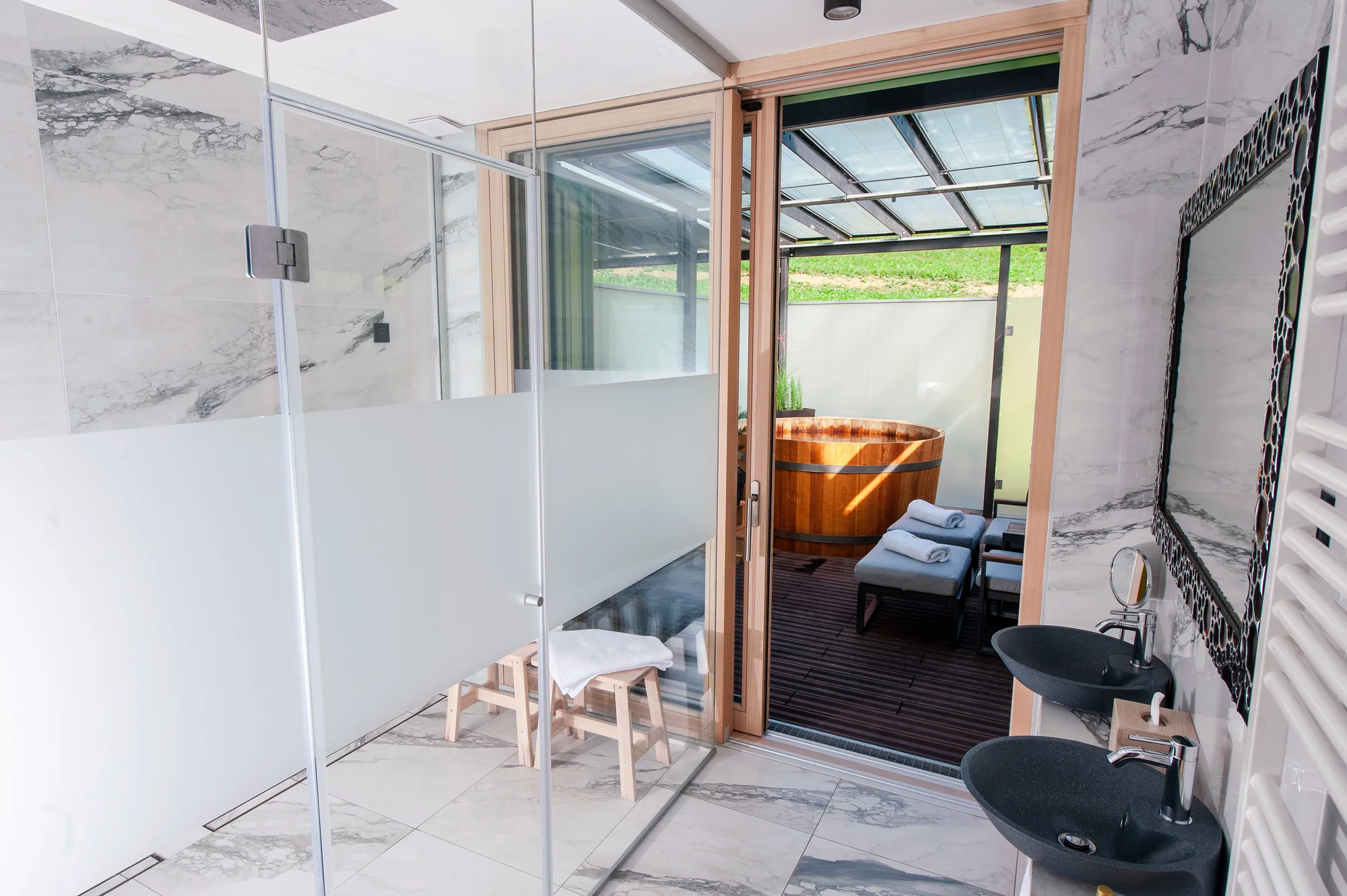 4* apartmány ve Slovinských Alpách: privátní wellness, vstup do spa i snídaně